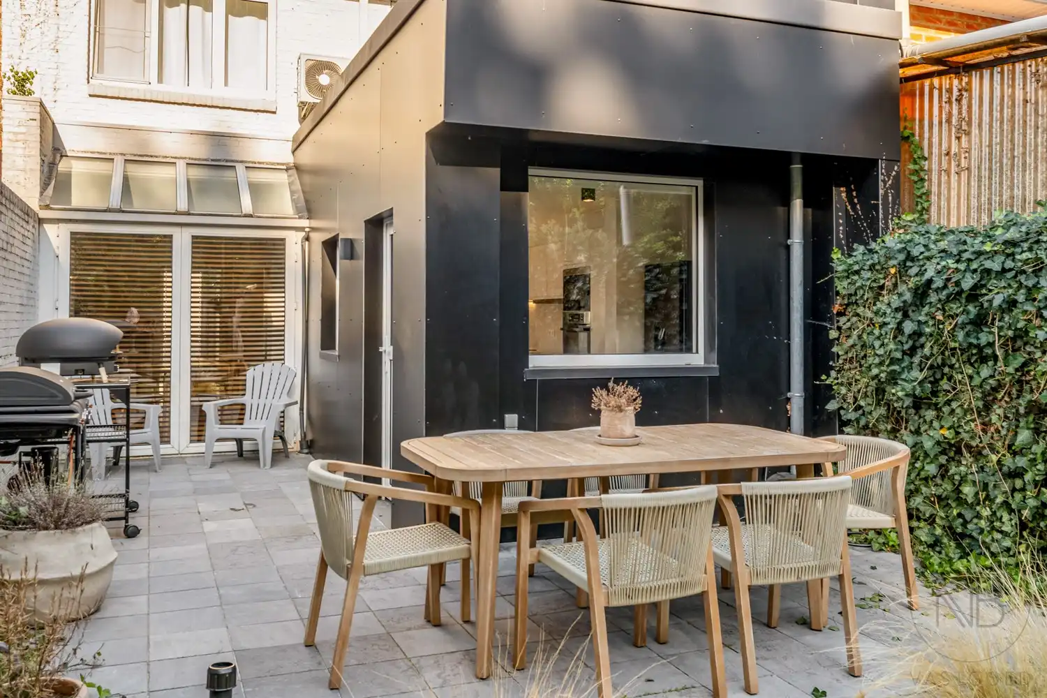 Instapklare rijwoning met leuke stadstuin foto 11