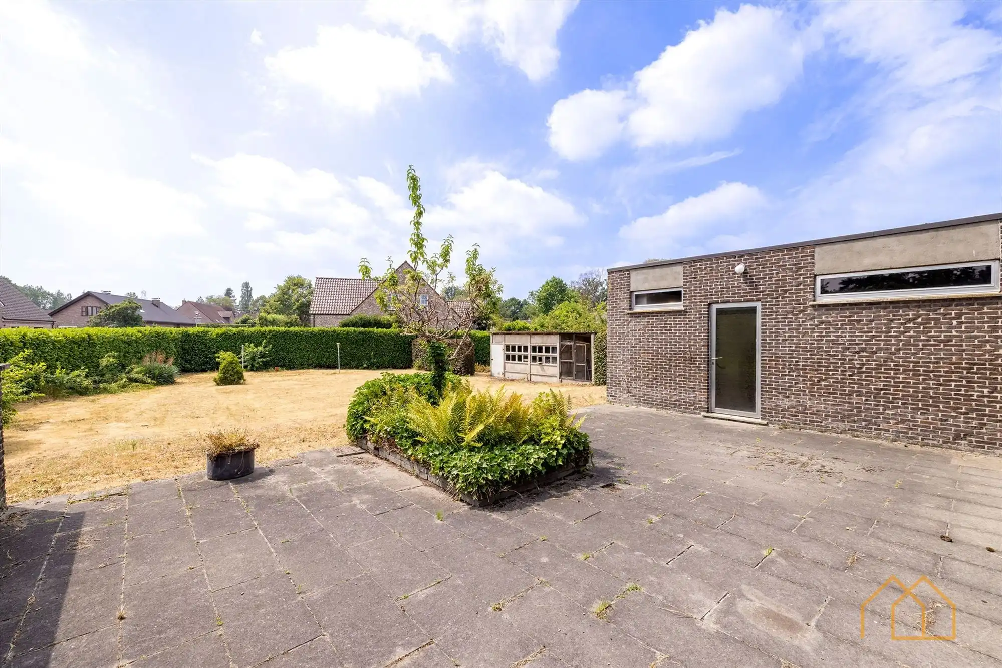 Laagbouw op 15are in groene omgeving foto 33