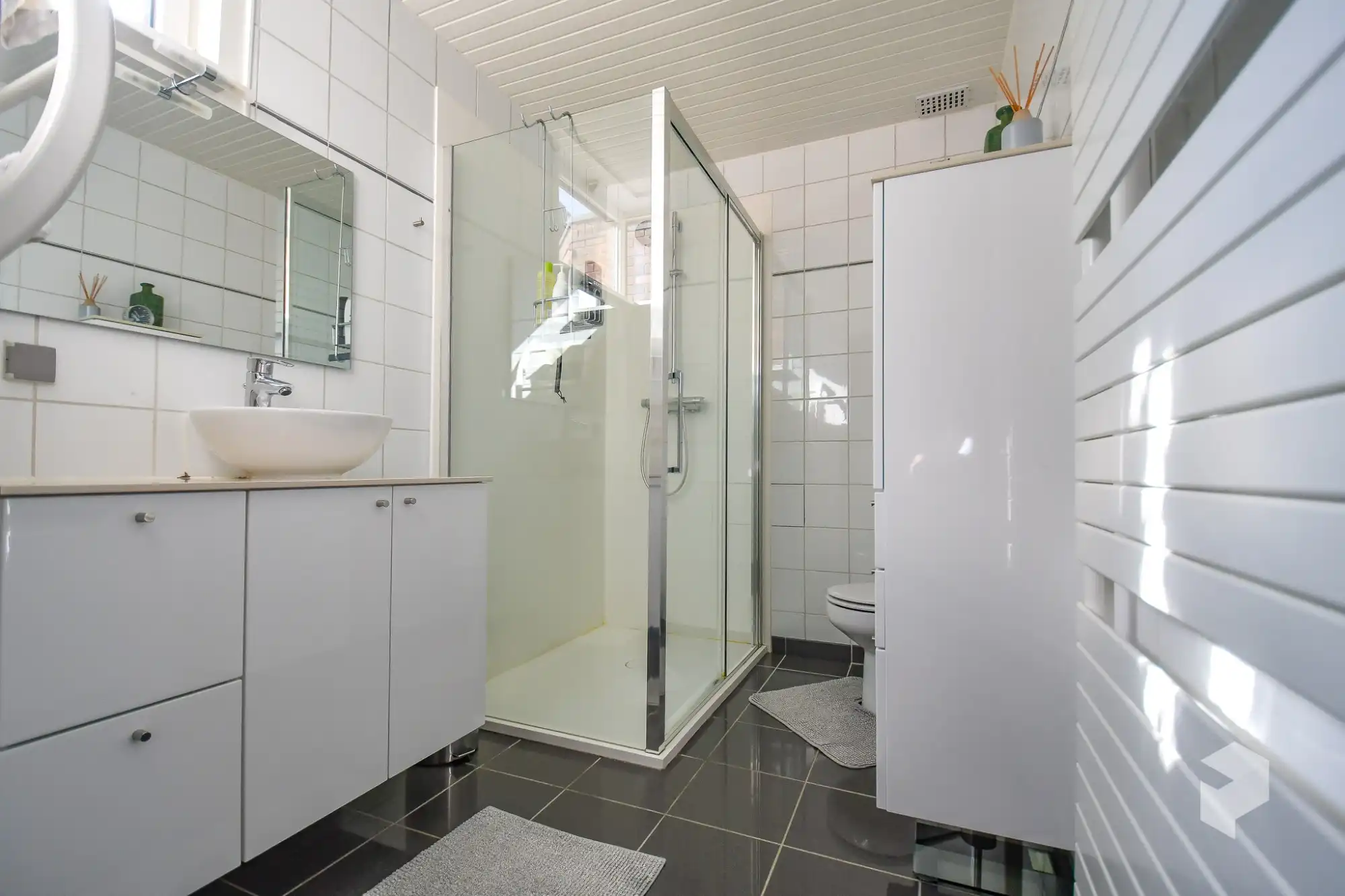 Ruime goed onderhouden woning met 3 slpk en tuin foto 15