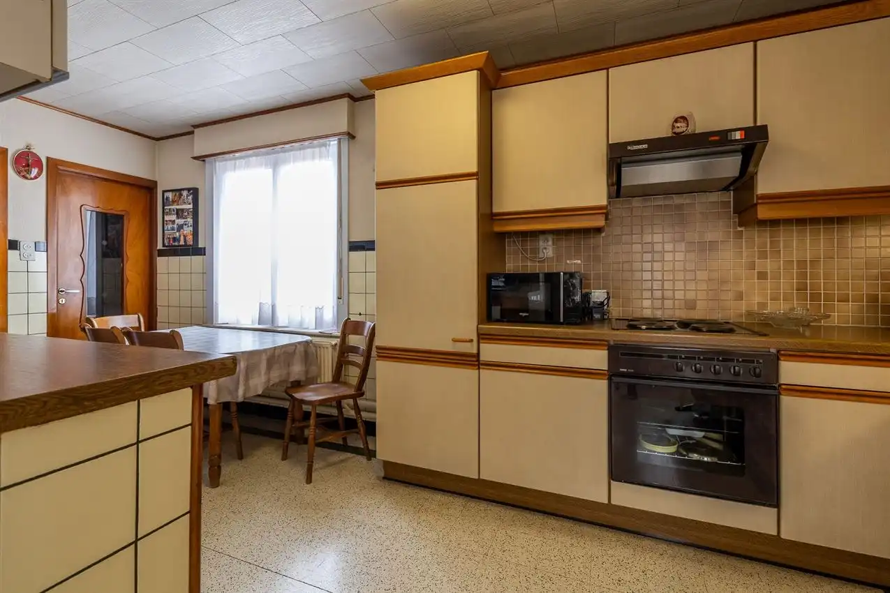 Te renoveren 3slk woning op uitzonderlijk perceel van 34 are  foto 10