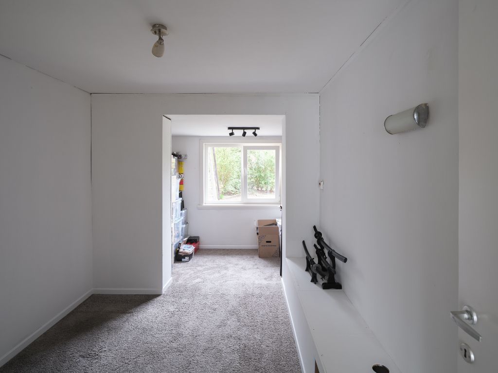 Merelbeke – op een boogscheut van Gent. Gunstig gelegen bel-étage woning (EPC B) met 4 kamers en een aangename tuin op een perceel van 245 m2. foto 3