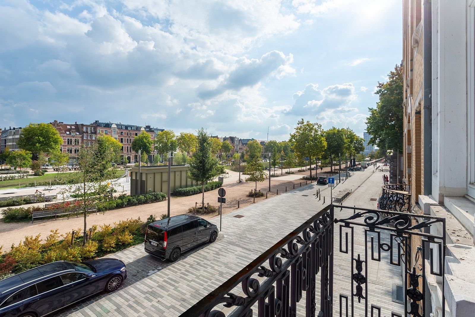 Charmante herenwoning of kantoorgebouw met zicht op de Waalsekaai foto 11