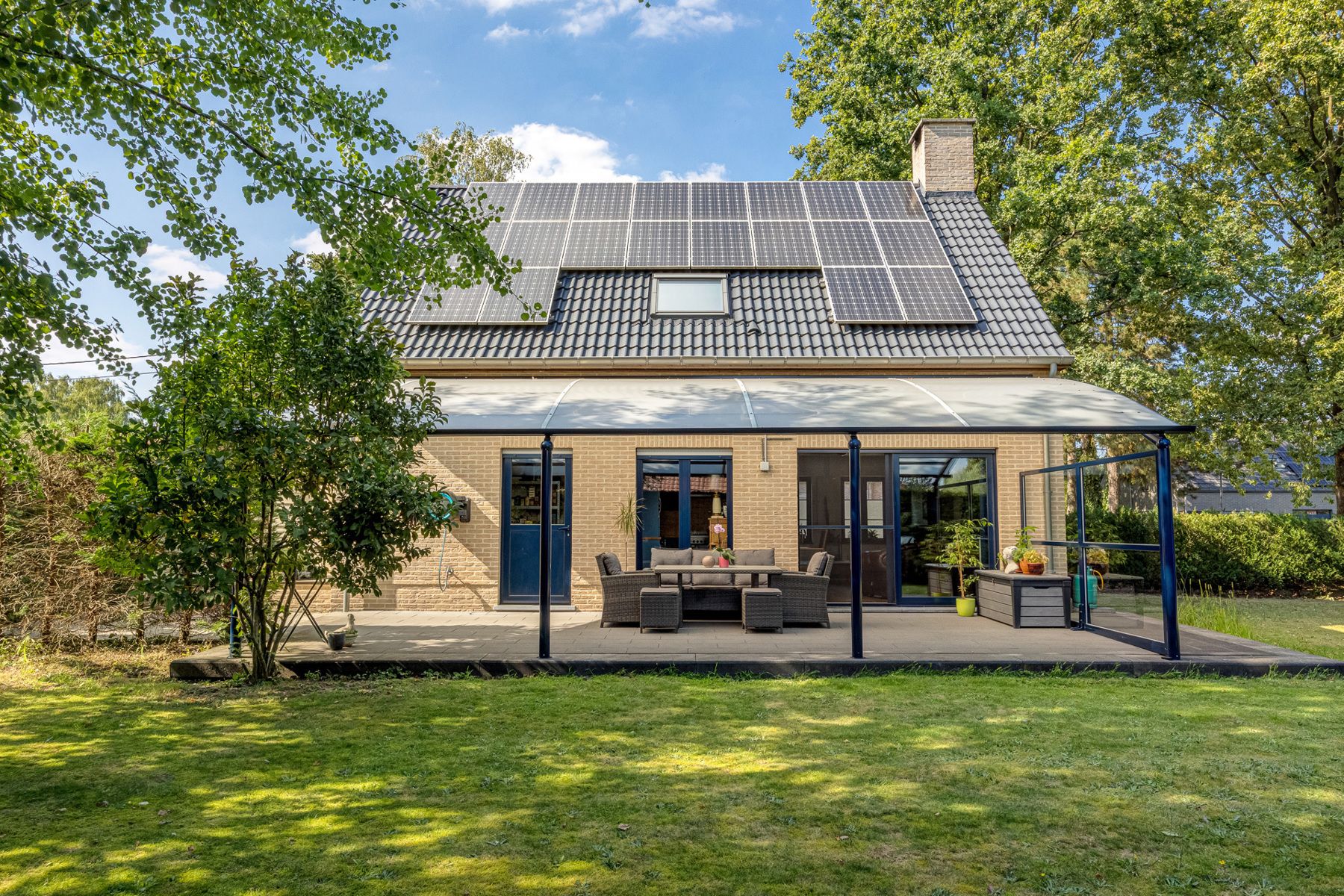 Woning met 5 slaap- + 2 badkamers op de grens met Brasschaat foto 3