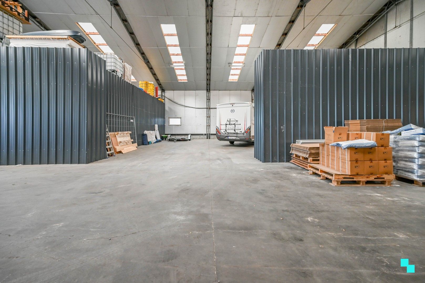 Ruime opslagplaats  van ca. 300 m² te Kachtem foto 7