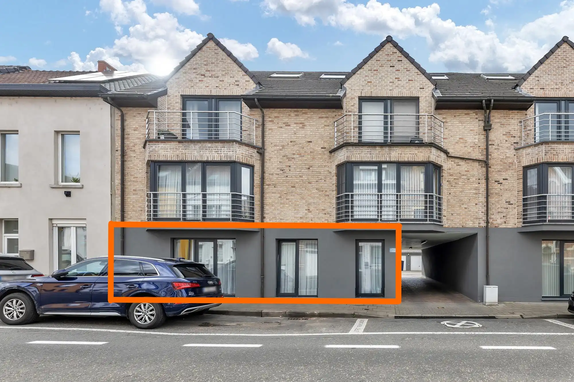 Gelijkvloers appartement met 3 slaapkamers in Aalst foto {{pictureIndex}}