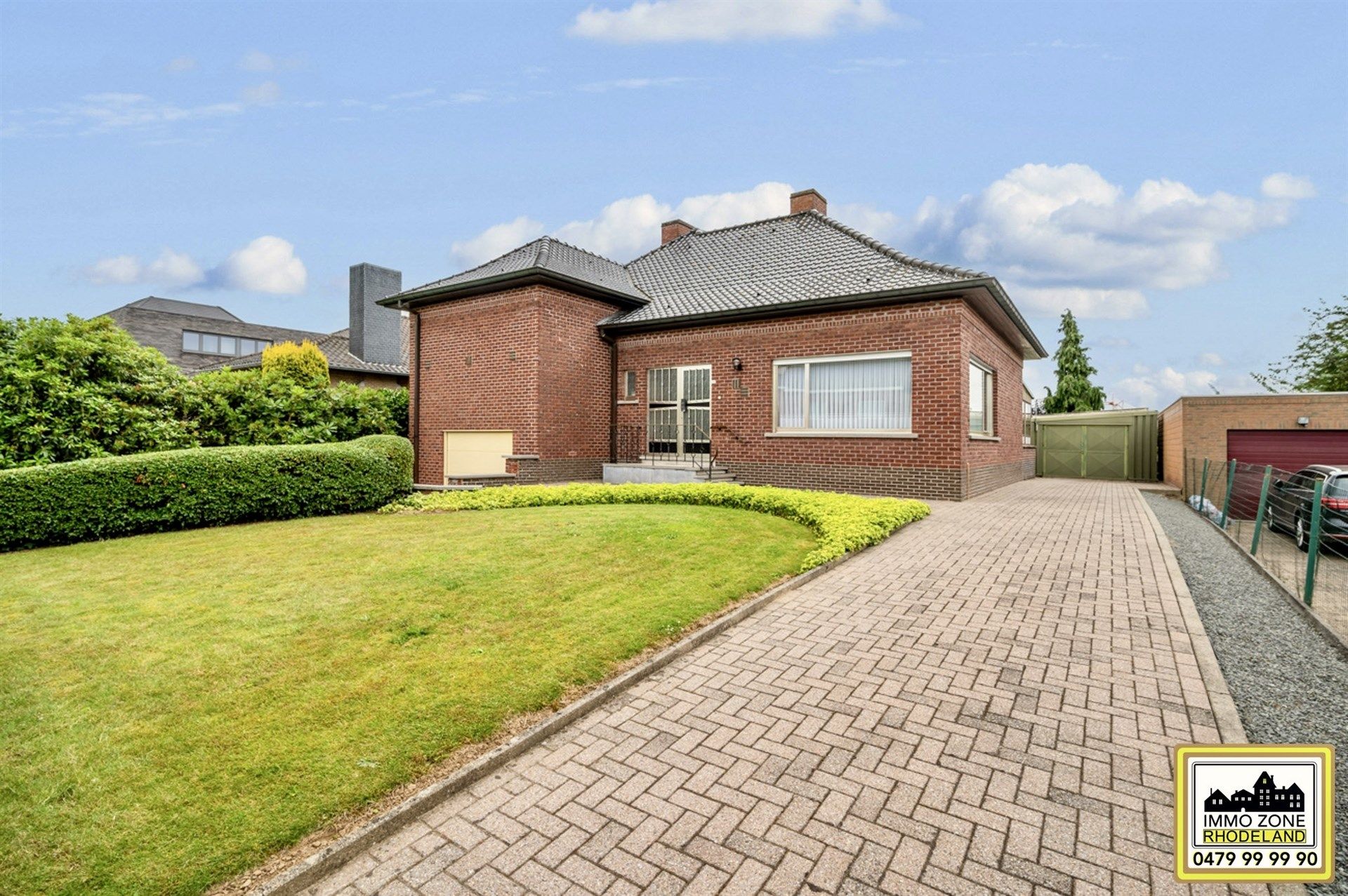 Schitterende bungalow-villa met 3 slpks, 2 garages en tuin foto 3