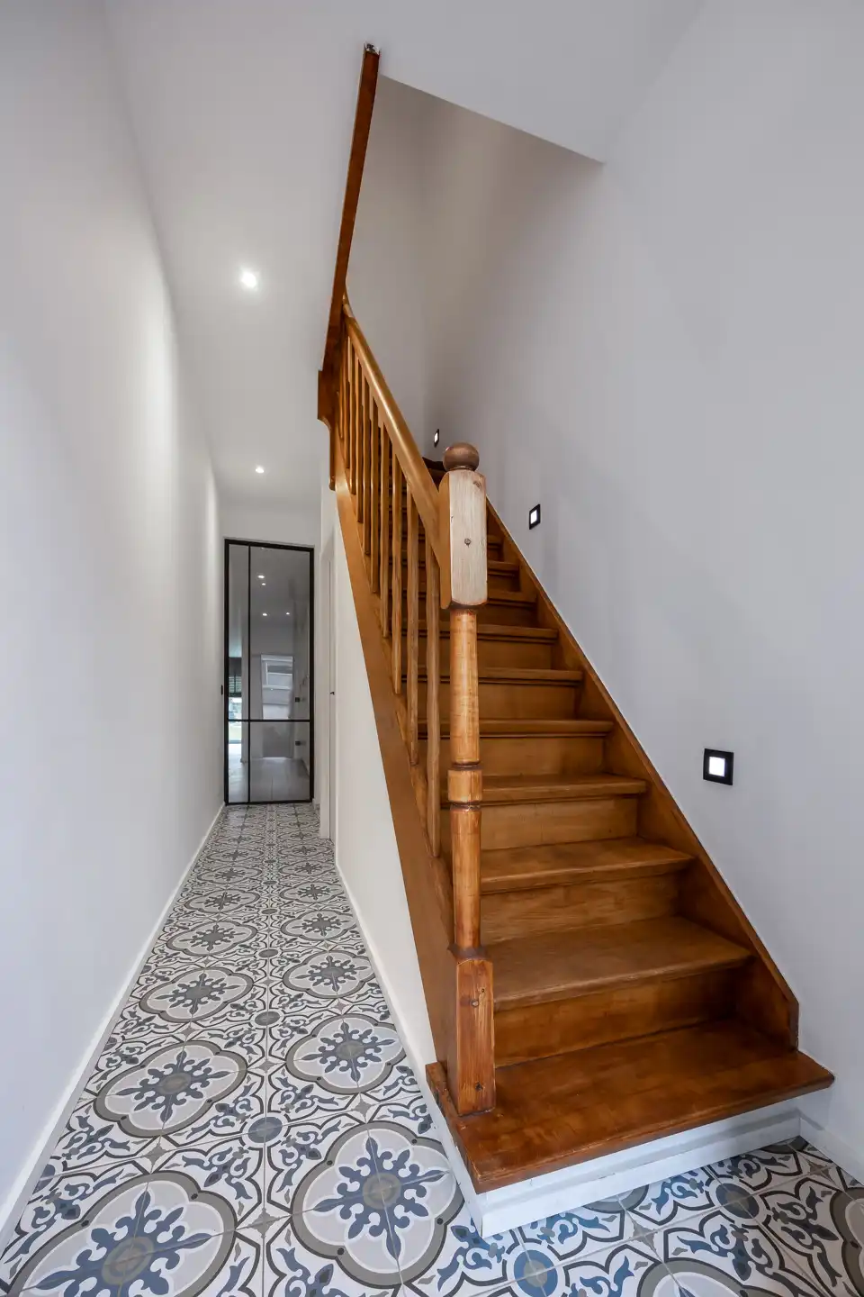 Volledig gerenoveerde woning in het hart van Wijnegem foto 18