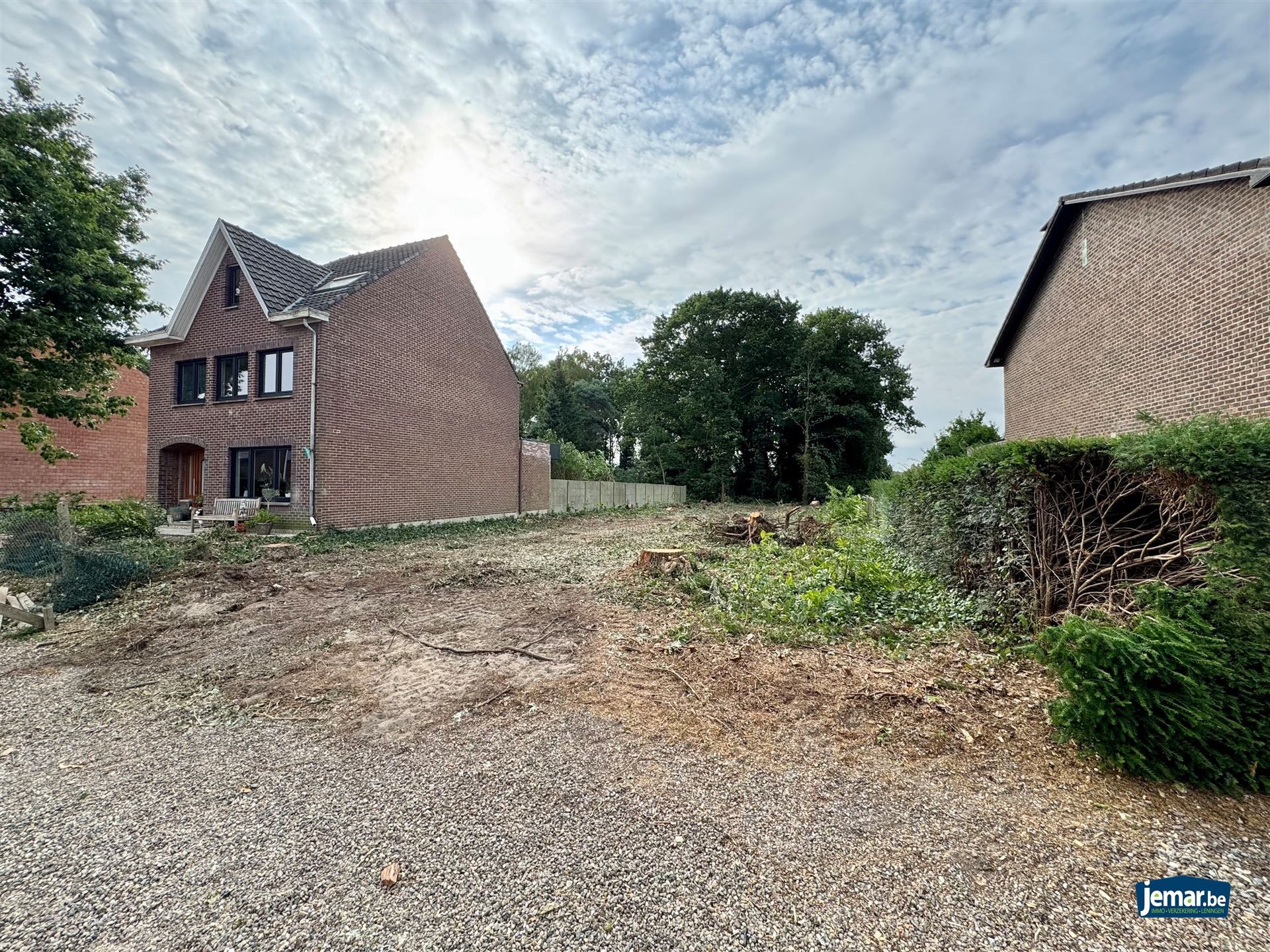 Royale bouwgrond voor halfopen bebouwing van maar liefst 17a28ca! foto 2