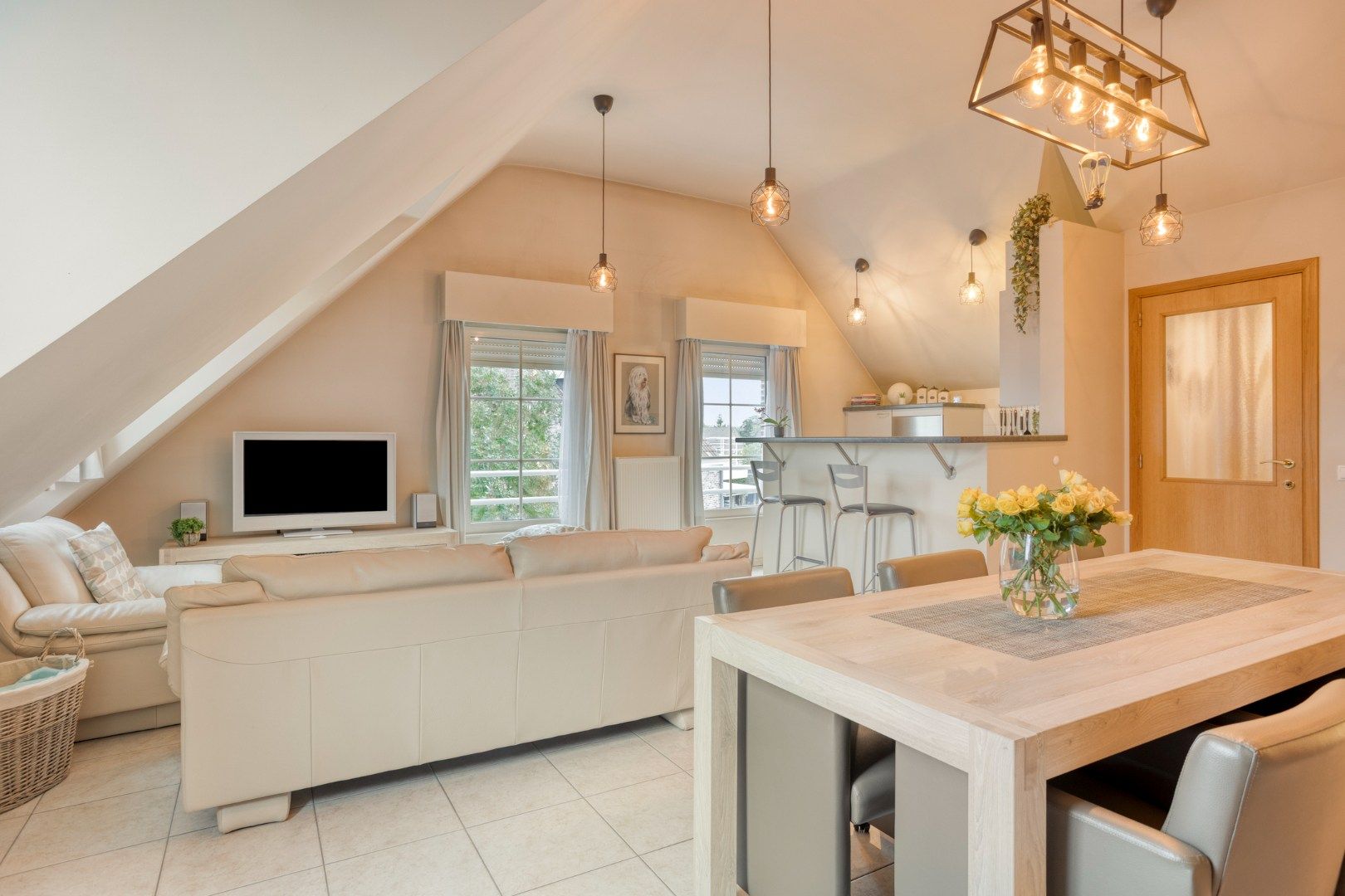 Stijlvol dakappartement met 2 slaapkamers en alle comfort foto 5