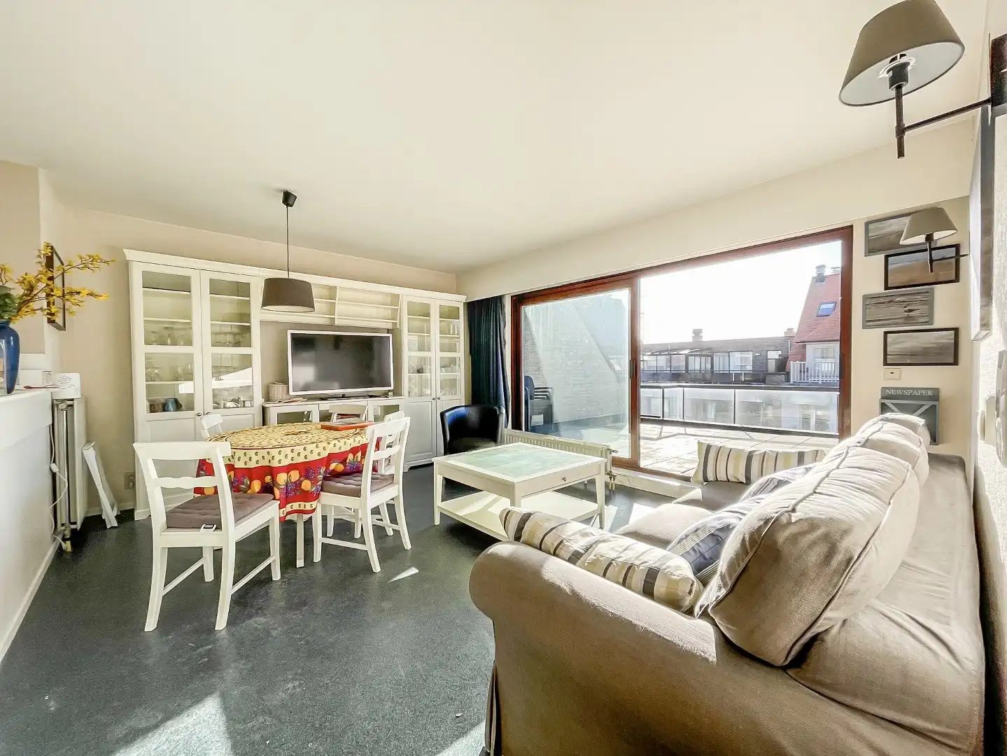 Zeer zonnige penthouse met 2 slaapkamers gelegen vlakbij het Van Bunnenplein en de Zeedijk. foto 7