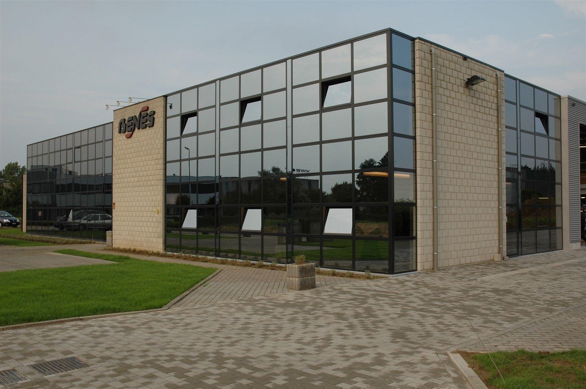 Kantoren te huur van 17m² tot 403m² foto 3