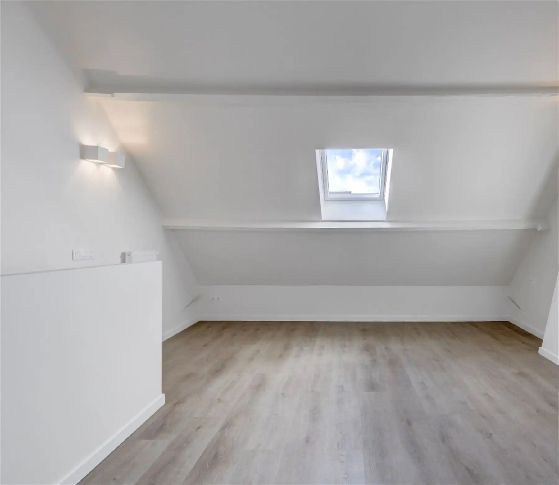 Volledig gerenoveerde woning nabij het centrum! foto 14