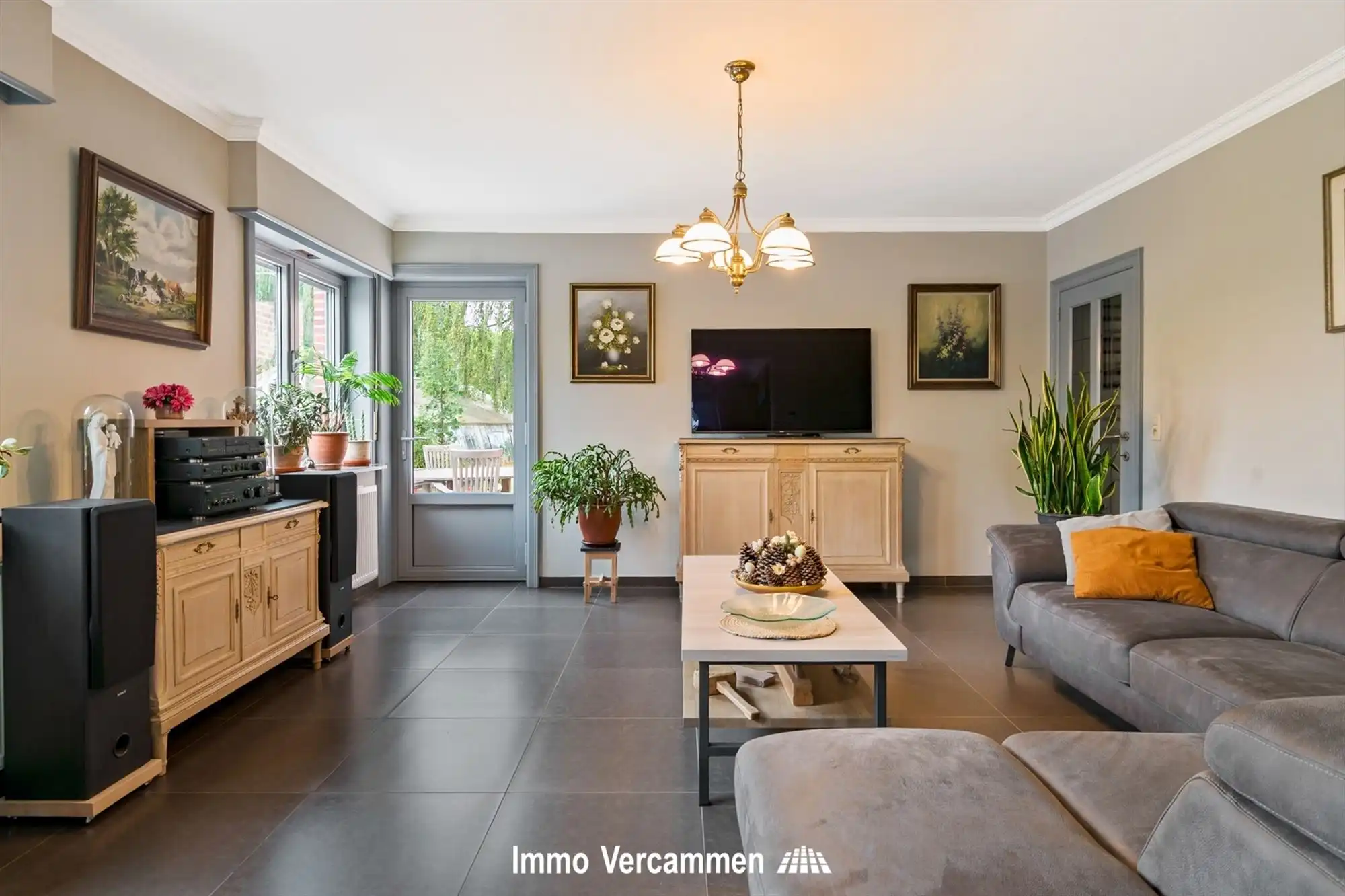 Verrassend ruime gezinswoning op een ware A-locatie te Putte foto 4