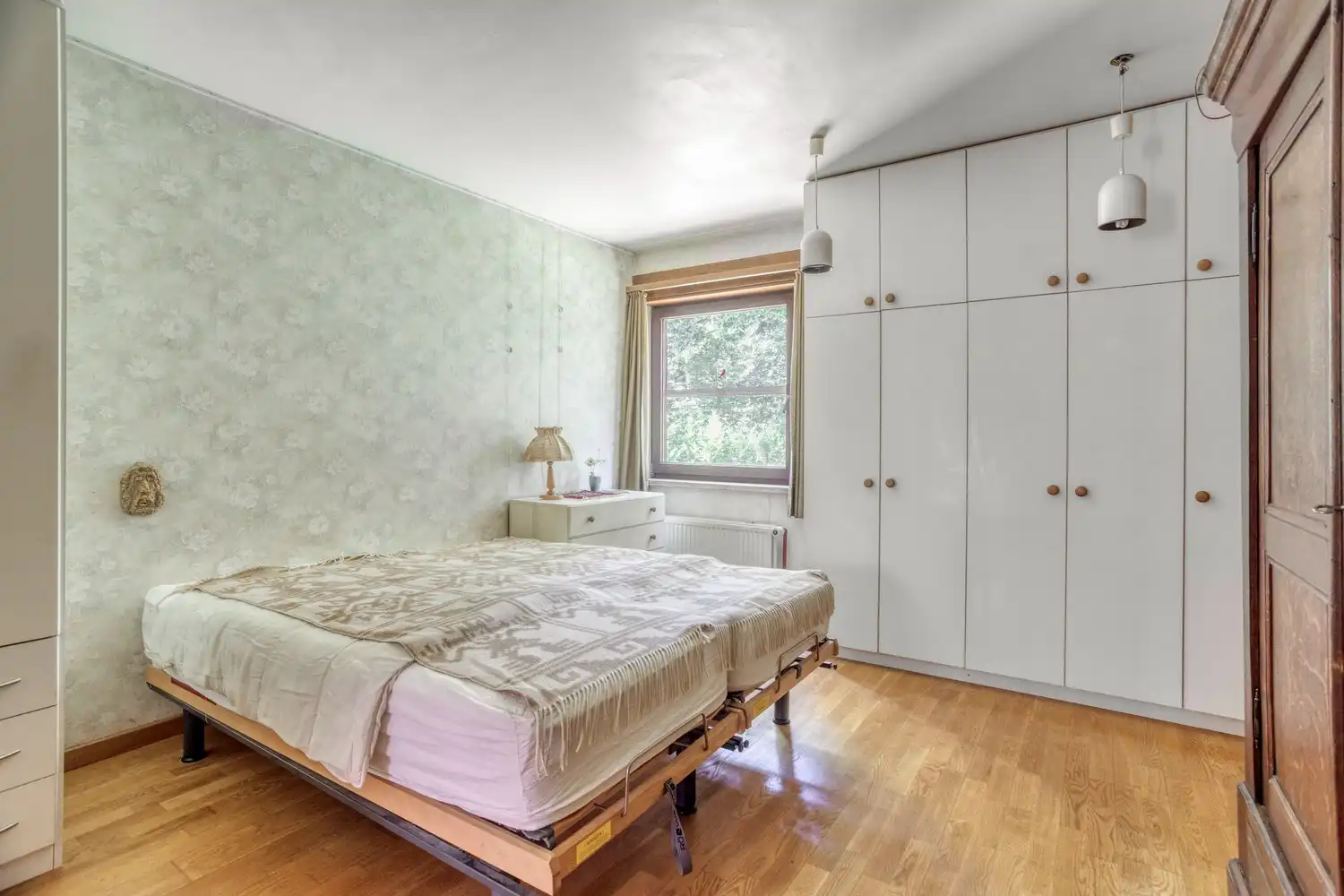 Prachtige, achterin gelegen villa op 22a15ca foto 19