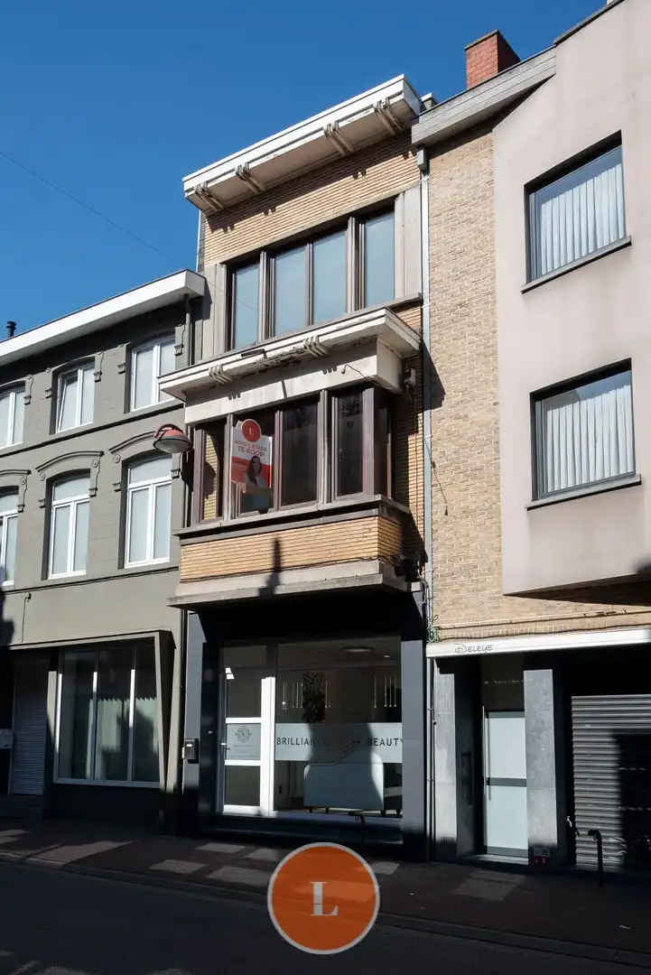 Te koop handelspand met woonst centrum Menen foto 17