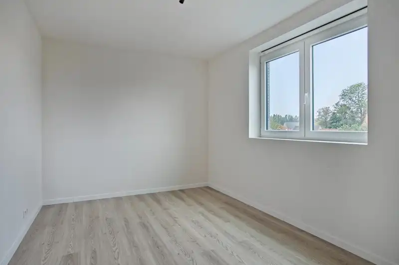 Prachtige, verrassend ruime nieuwbouwwoning met 3 slaapkamers én inpandige garage te koop in Dentergem! foto 11