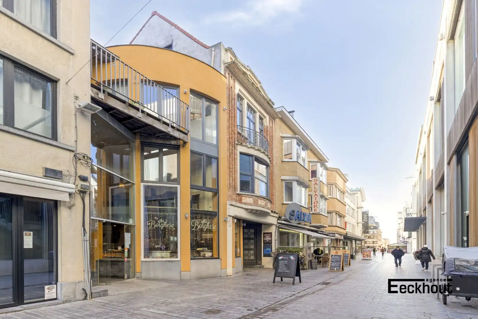 Commercieel pand met woonst op topligging in centrum Oostende! foto 20