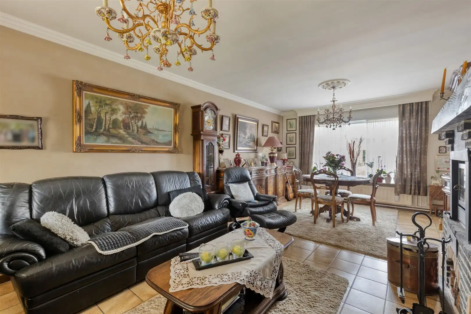 Ruime statige woning in een rustige buurt foto 8