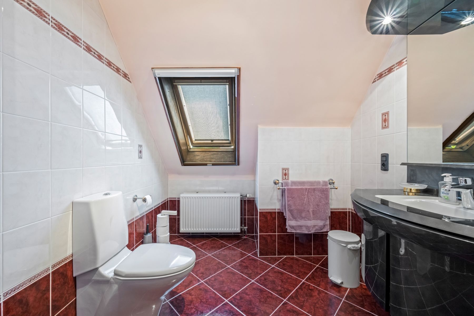 Te Sint-Kruis: Energiezuinige woning met ruimte en comfort. foto 21