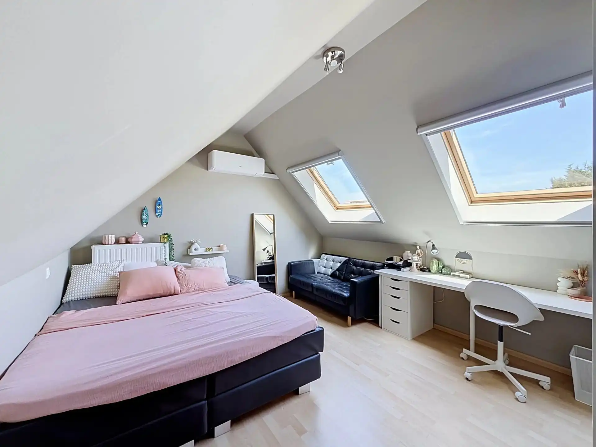 Luxe triplex met dubbele garage, 5 slaapkamers en 2 badkamers  in hartje Mol centrum foto 40