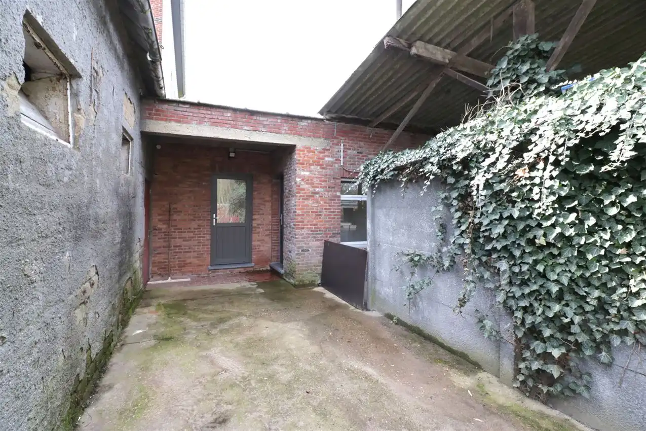 Gerenoveerde woning met 4 slpk, tuin, garage foto 43