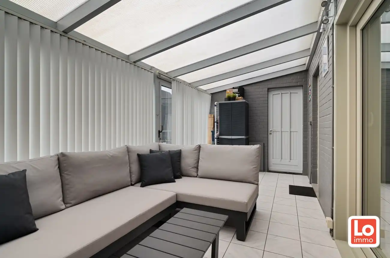 VERKOCHT!! Instapklare halfopen woning met afzonderlijke garage (incl. laadunit) in het hart van Lochristi! foto 11