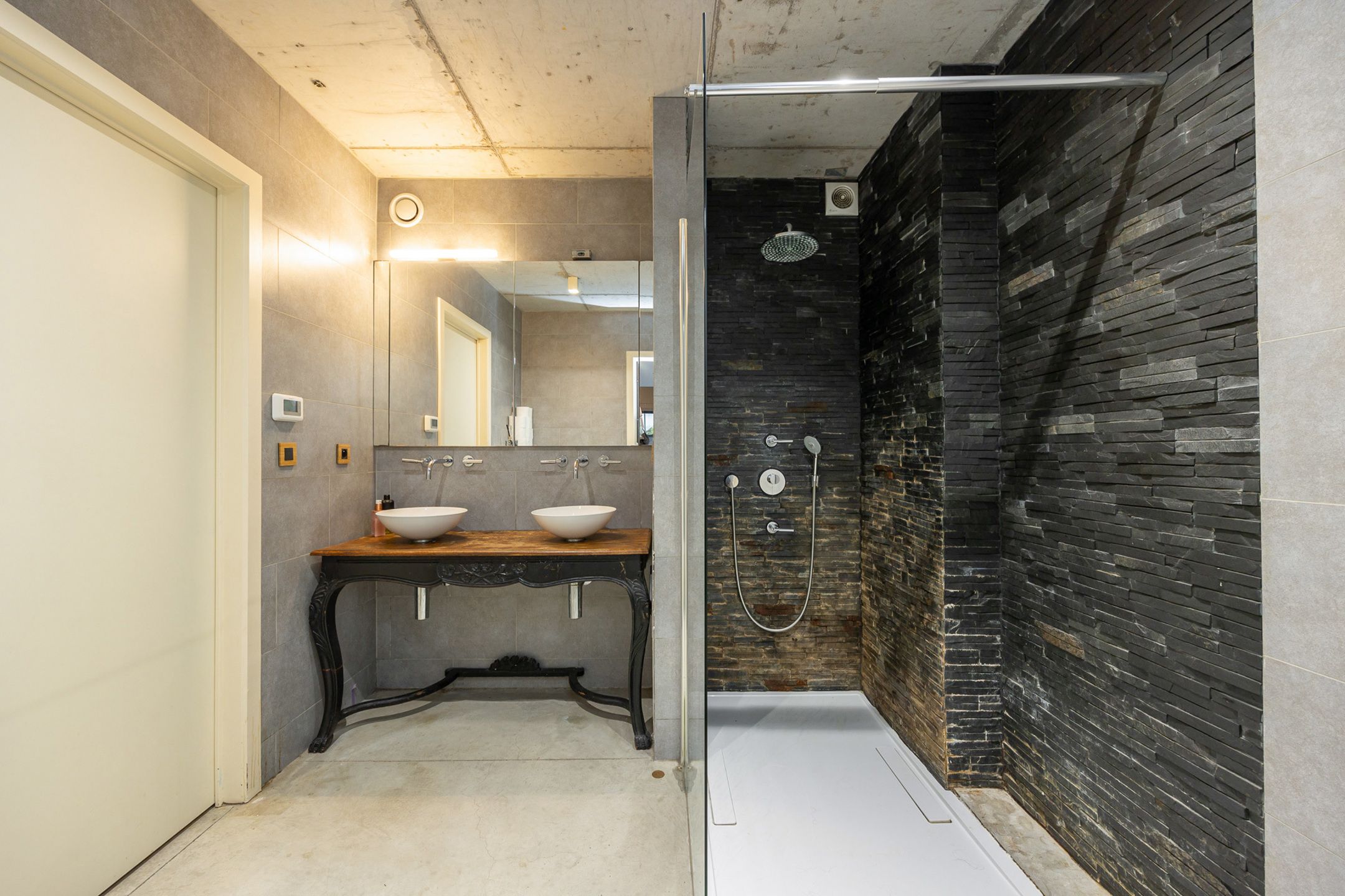 ANTWERPEN - Unieke duplex in een renovatieproject foto 8