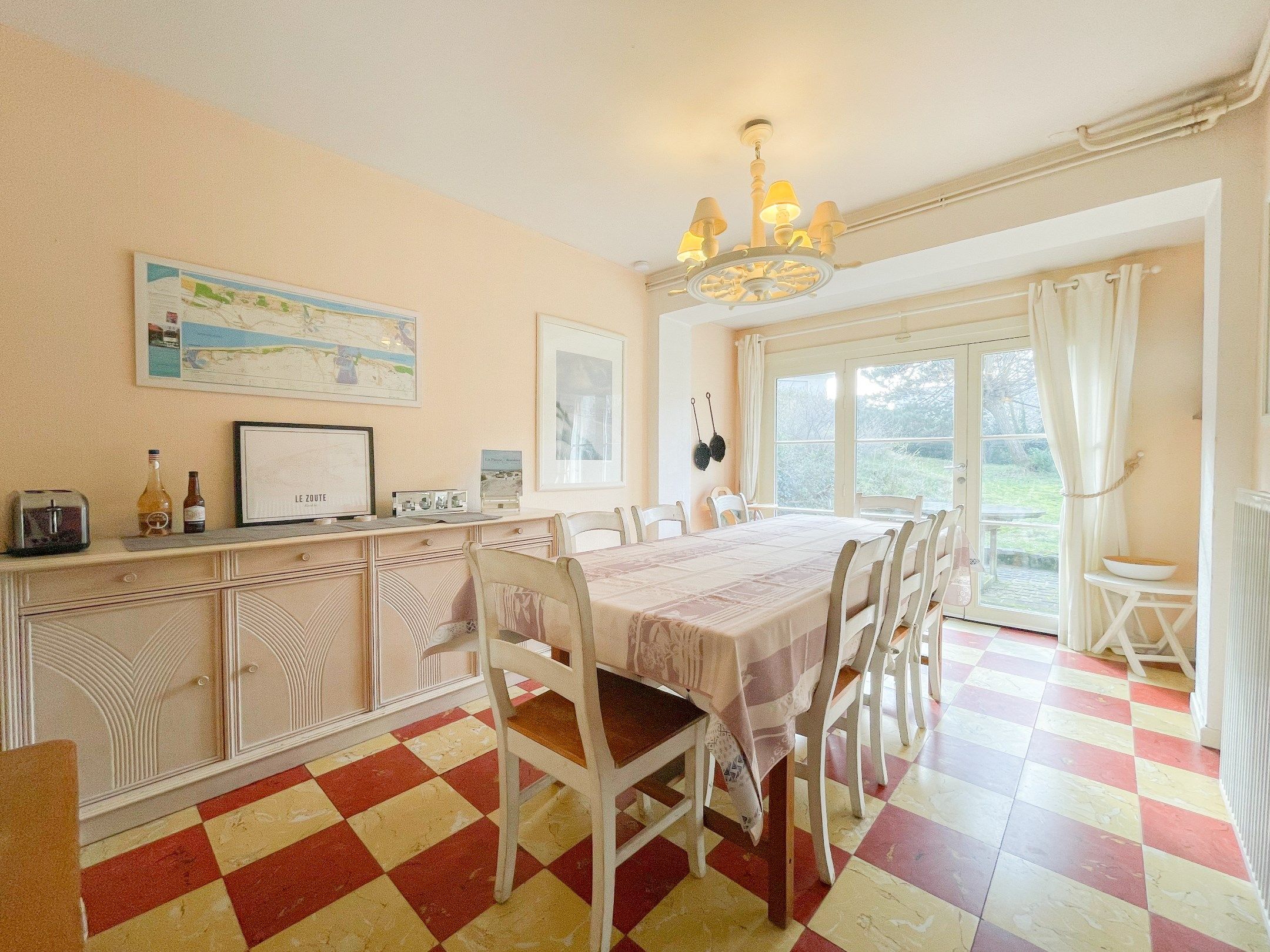 Uiterst charmante villa, rustig gelegen in één van de paadjes in het Zoute op wandelafstand van de zee. foto 7