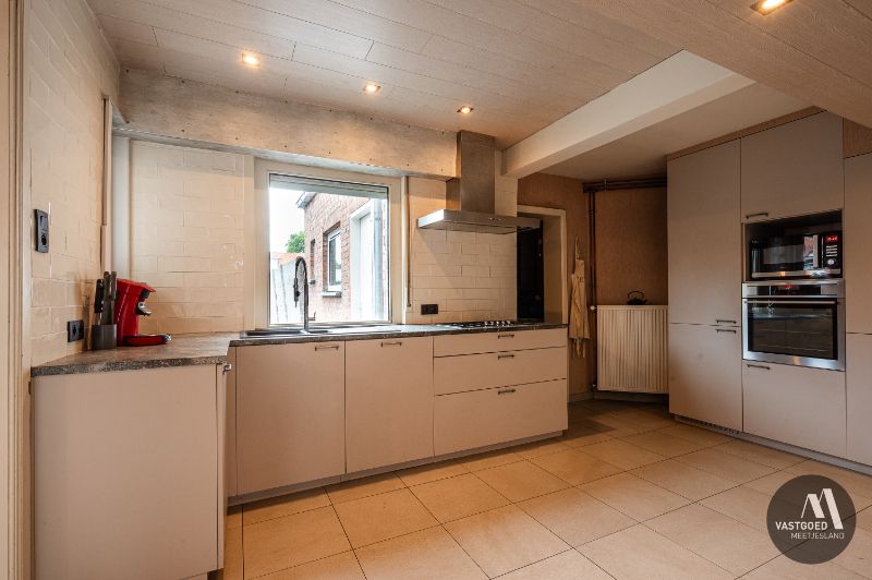 Ruime woning met 3 slaapkamers foto 8
