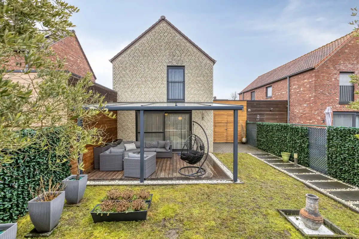 Instapklare woning met garage te koop in Bilzen foto 25