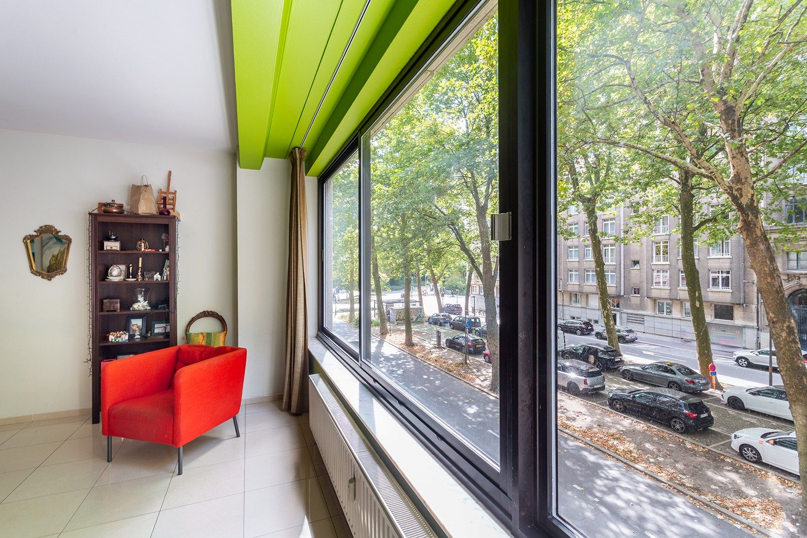 Uiterst ruim vierslaapkamer appartement tussen het Stadspark en de Theaterbuurt!  foto 4