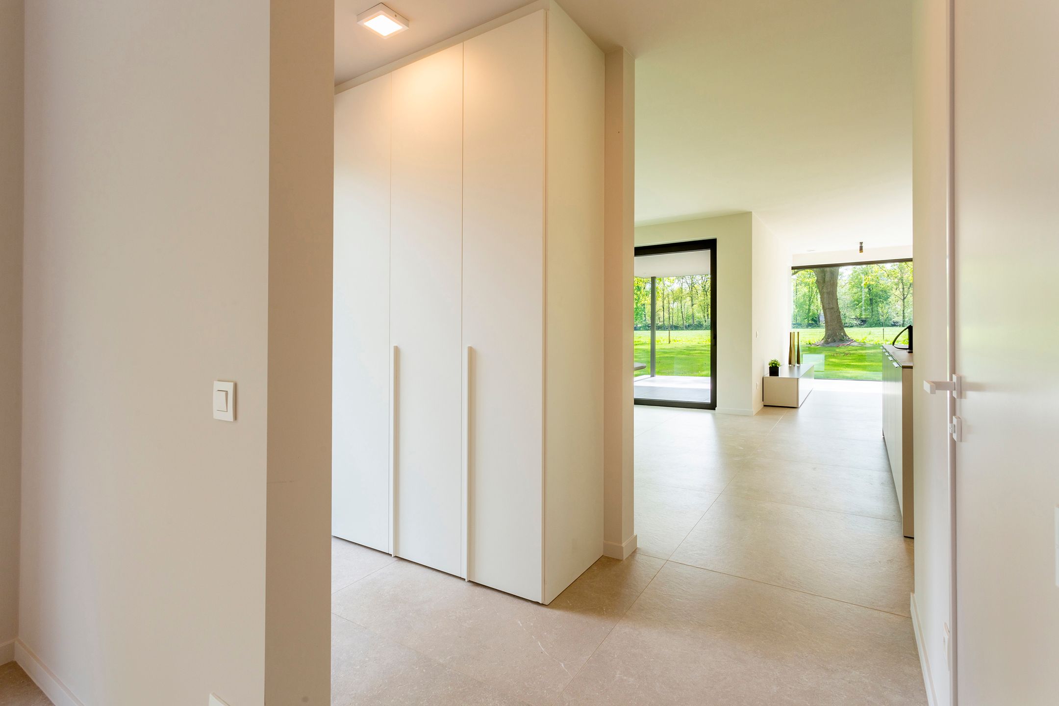 high end nieuwbouw luxevilla in rustige, residentiële wijk foto 8