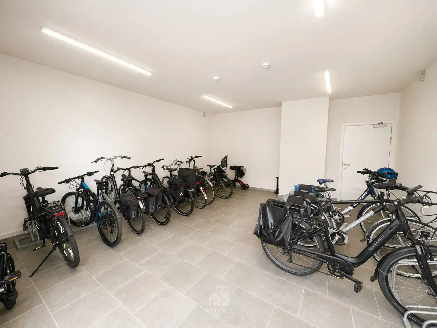 Energiezuinig appartement met terras en autostaanplaats foto 15