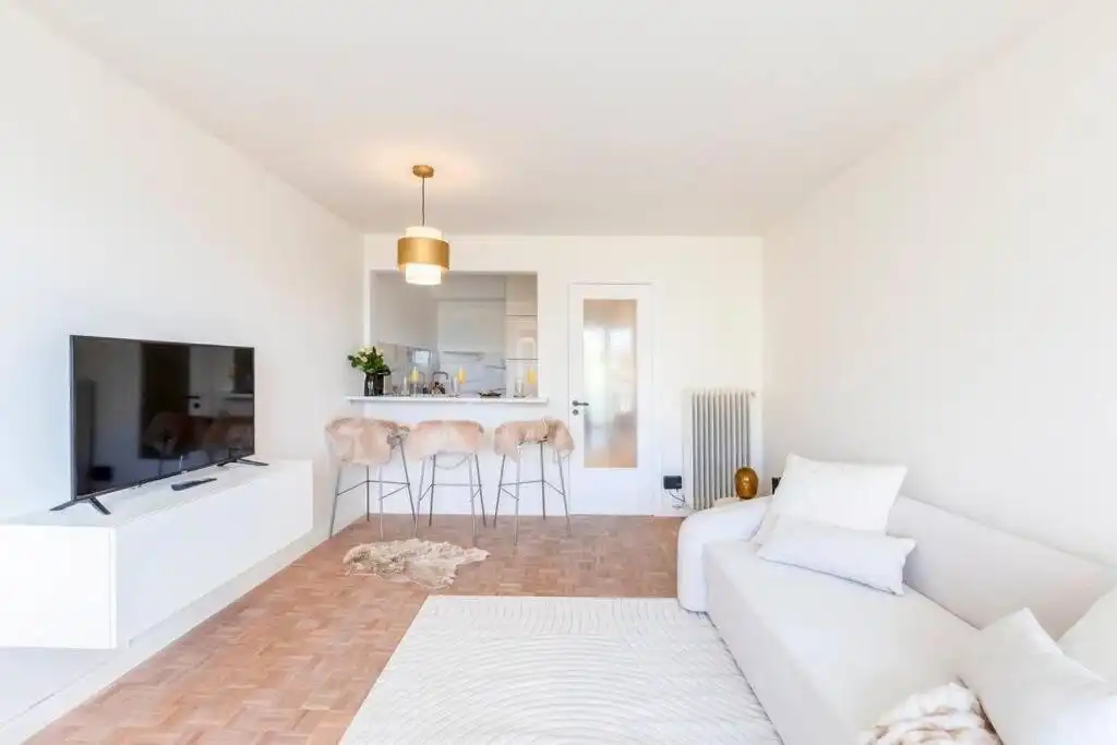 Stijlvol gerenoveerd 1-slaapkamerappartement aan het water in hartje Gent foto 6