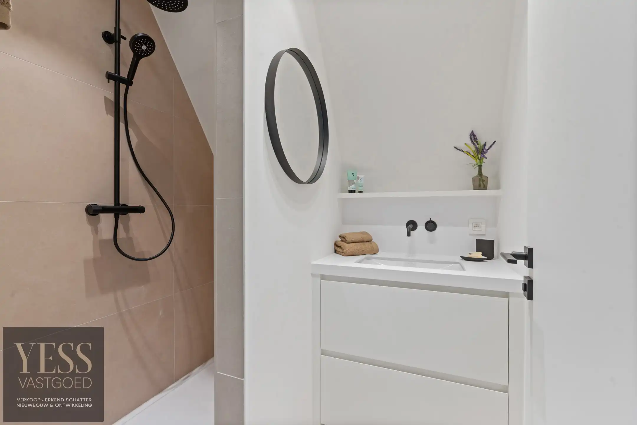 Buitengewoon, gerenoveerde villa op toplocatie in het zoute  foto 29