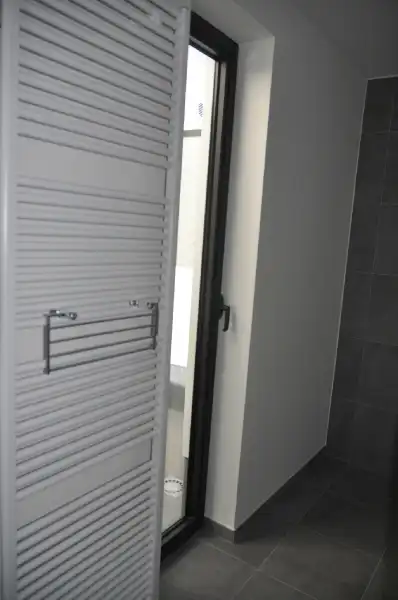 Prachtig en ruim energiezuinig appartement op het gelijkvoers met ruime privé-terras. foto 10