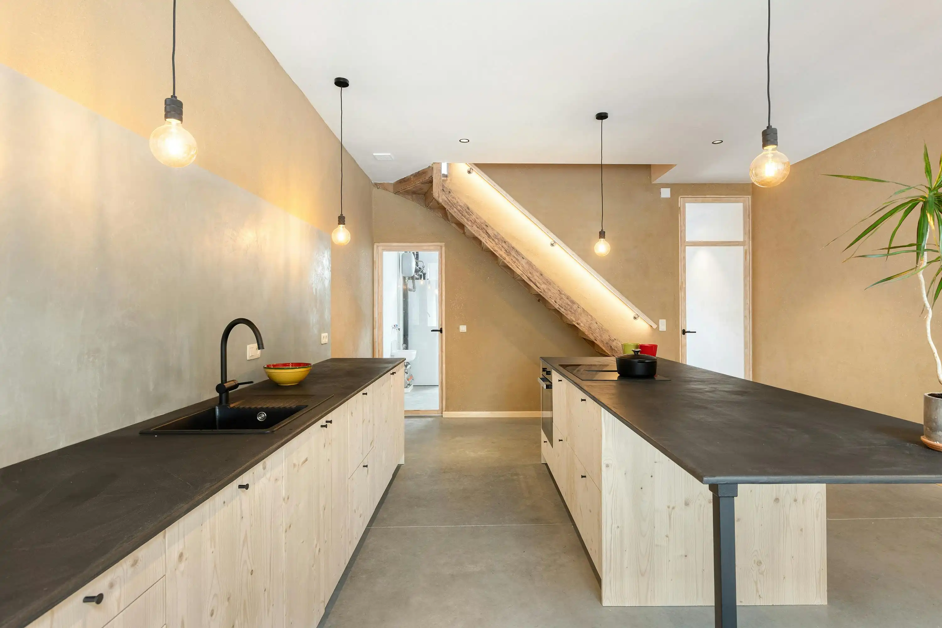 High-end gerenoveerd huis te koop in Brugge foto 3