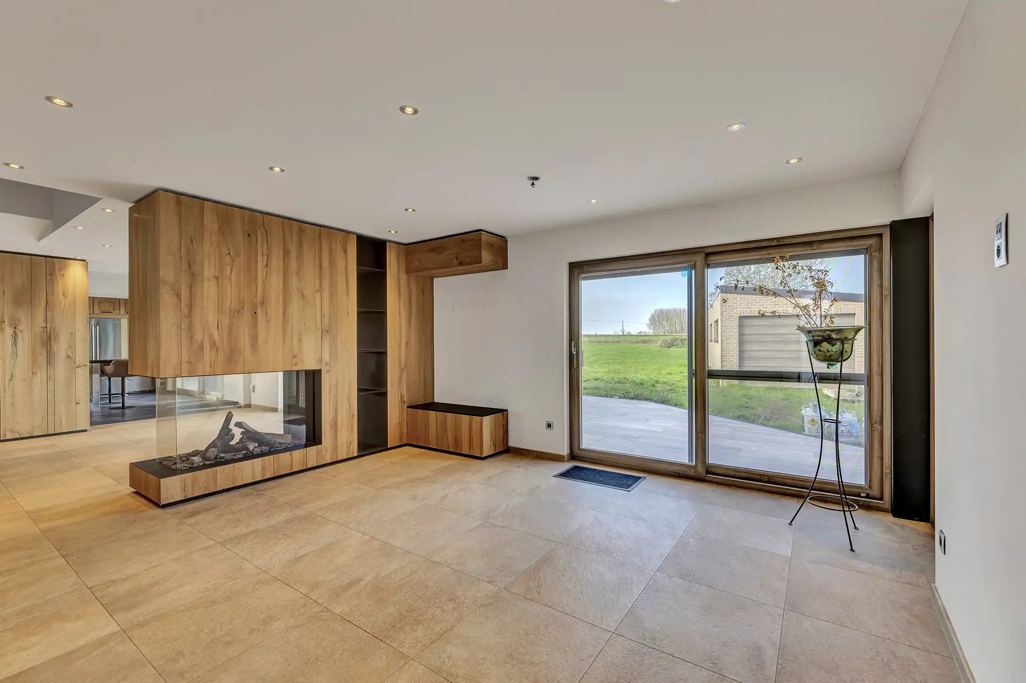 Zeer ruime woning met mogelijkheid zelfstandige activiteit foto 3