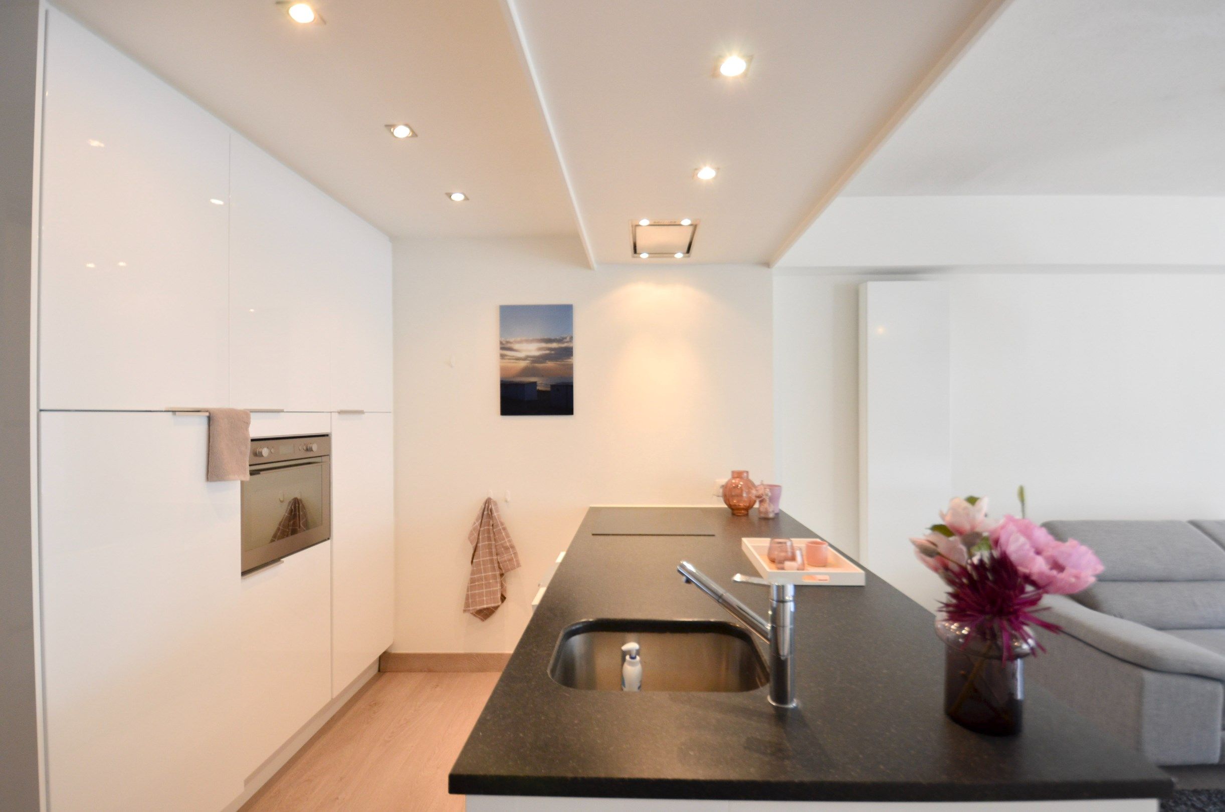 Instapklaar lichtrijk appartement met een gevelbreedte van ongeveer vijf meter. foto 7