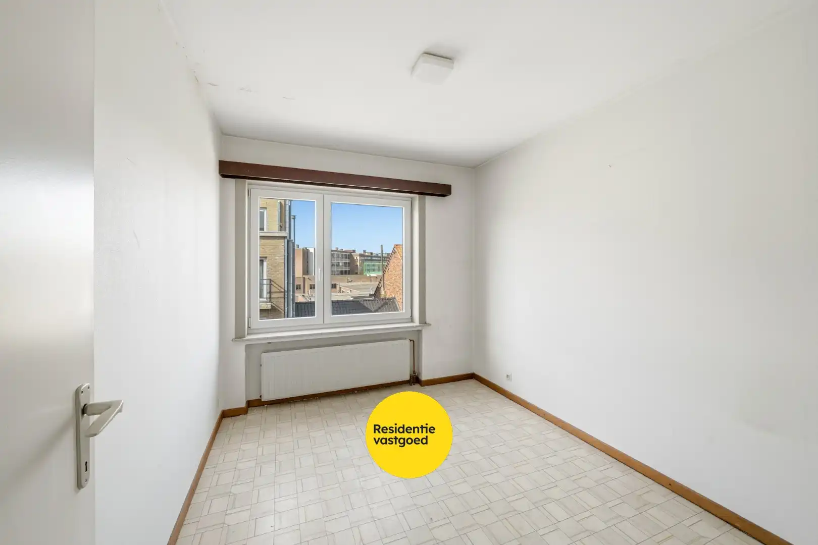 Op te frissen appartement met zicht op het Sint-Catharinaplein in Oostende foto 10