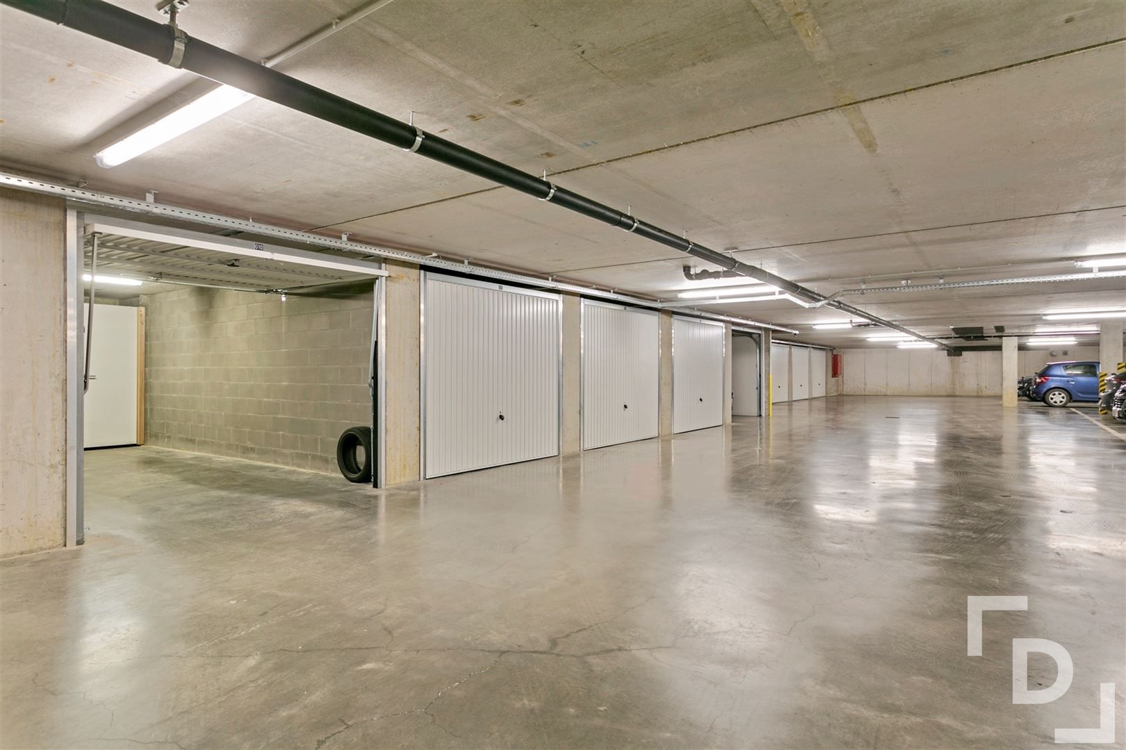 Prachtig afgewerkt penthouse langs de Westkaai met garage foto 18