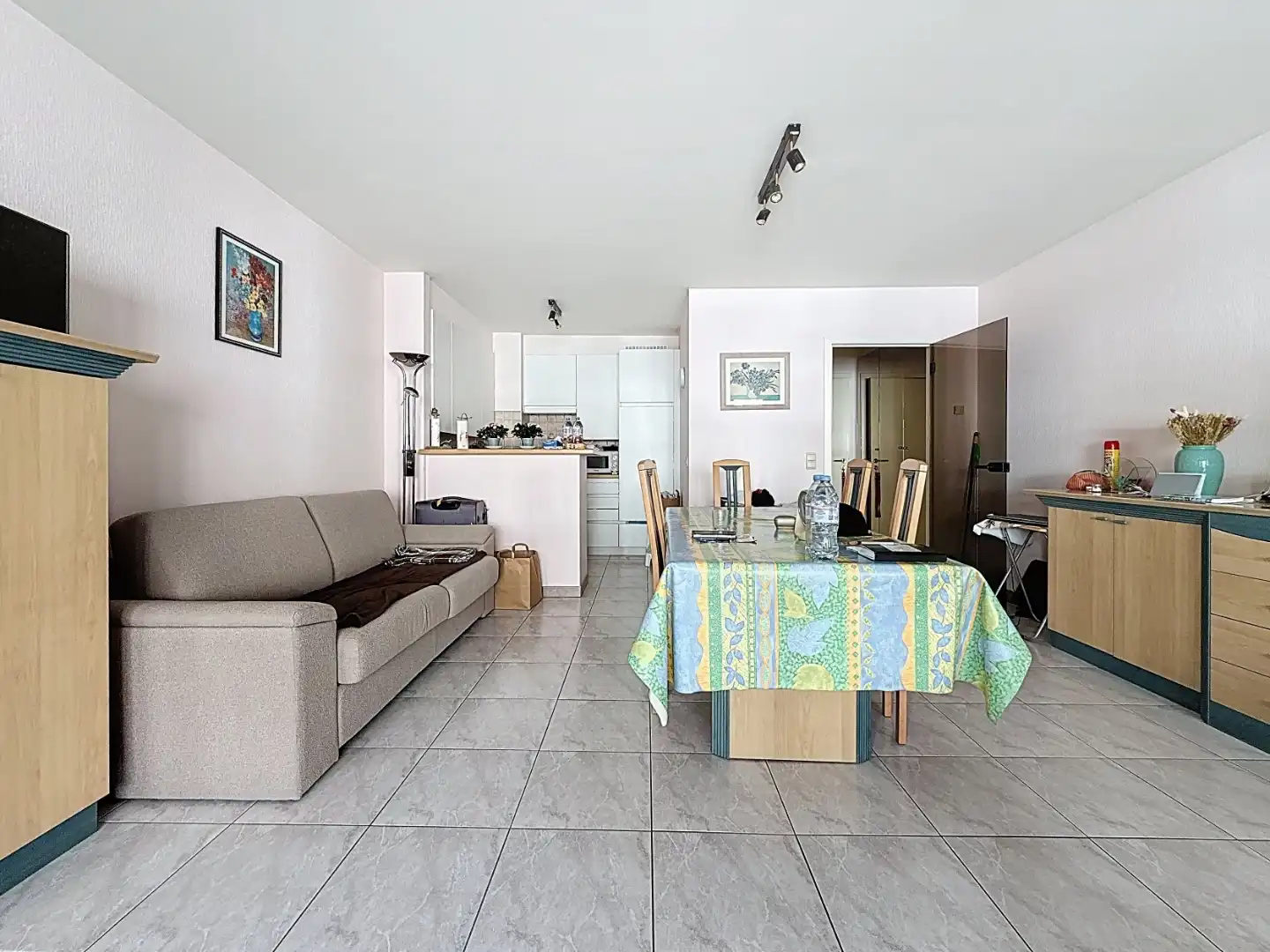 Licht op te frissen appartement op toplocatie in Nieuwpoort-bad foto 5