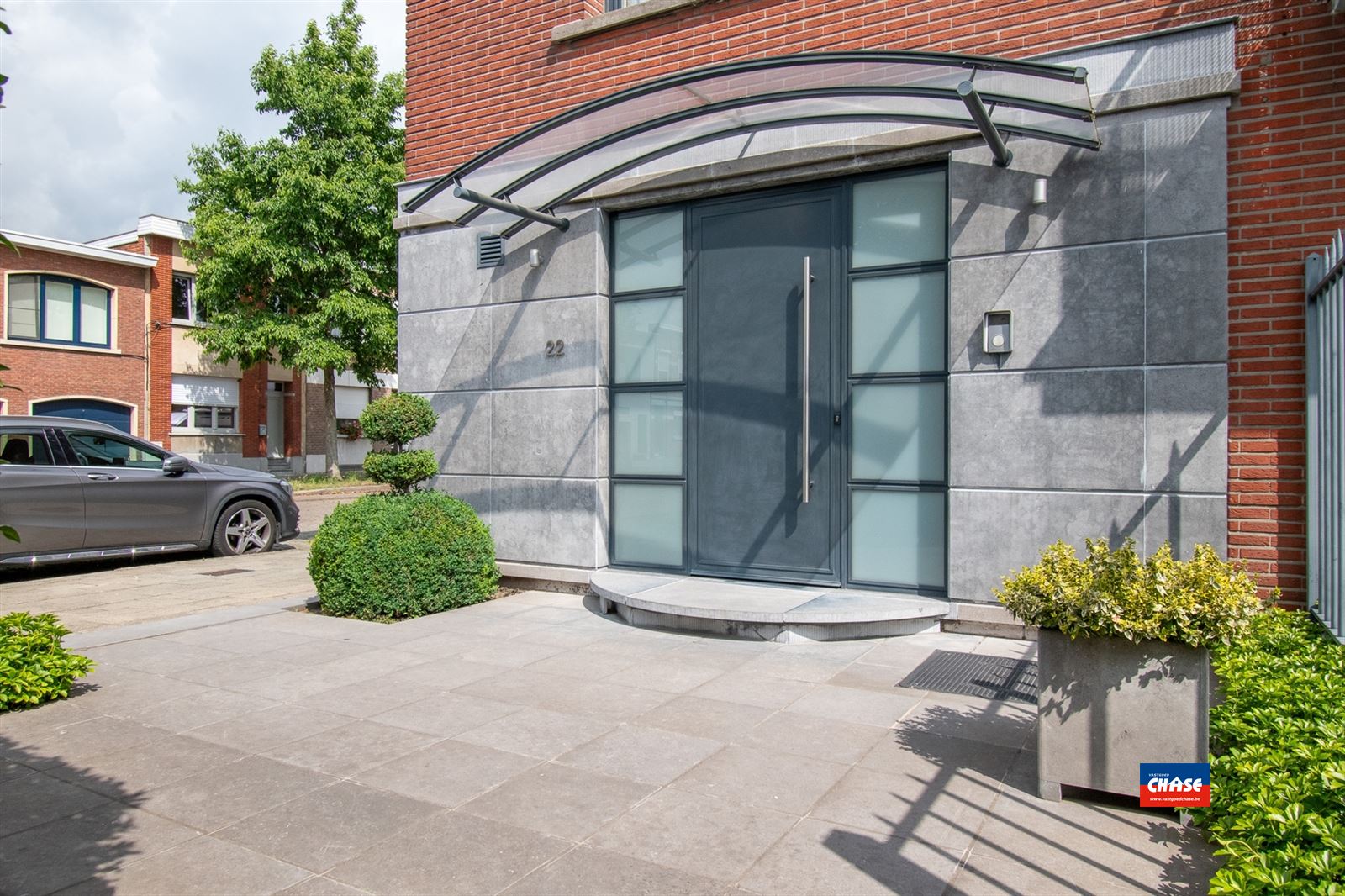Woonhuis | twee appten + tuin + P  foto 30