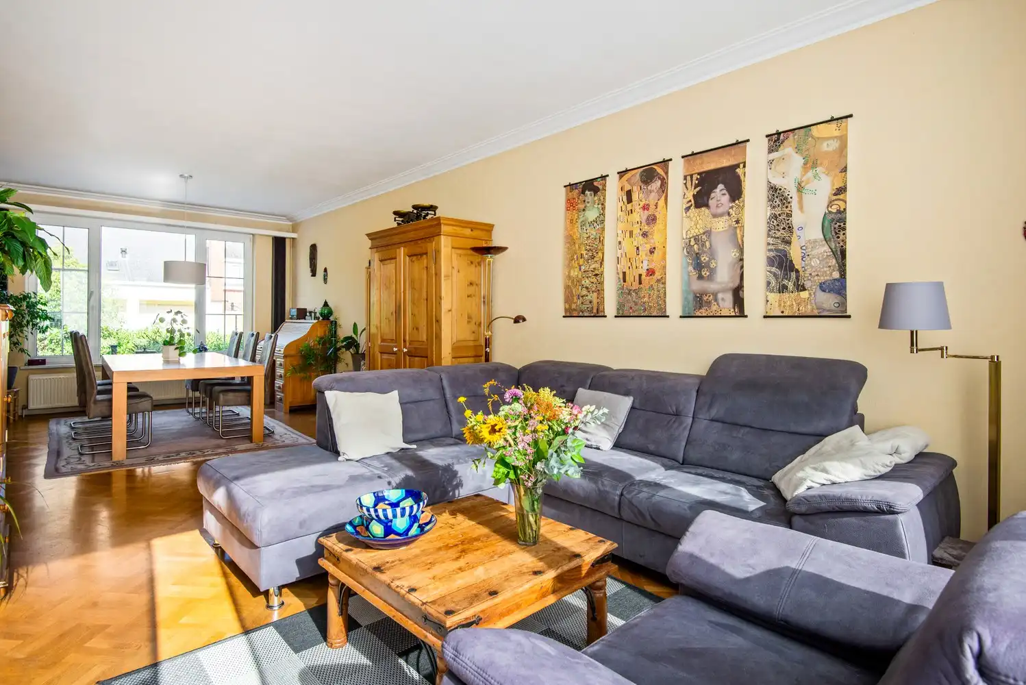 Ruime bel-etagewoning met vier slaapkamers op uitstekende locatie te Mortsel foto 11