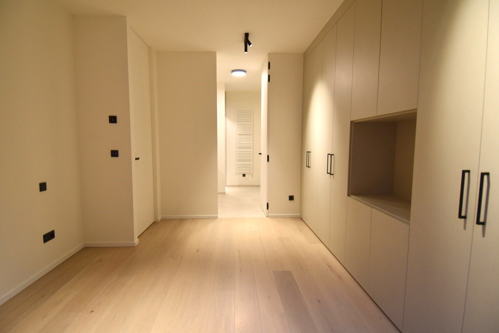 Luxe appartement in het hartje van Kortrijk aan de Leie en Broeltorens foto 14