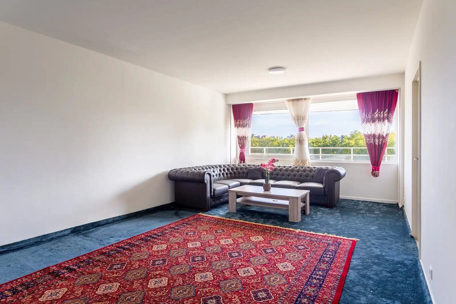 Instapklaar 3-slaapkamerappartement op de 5e verdieping met zuidgericht terras foto 4