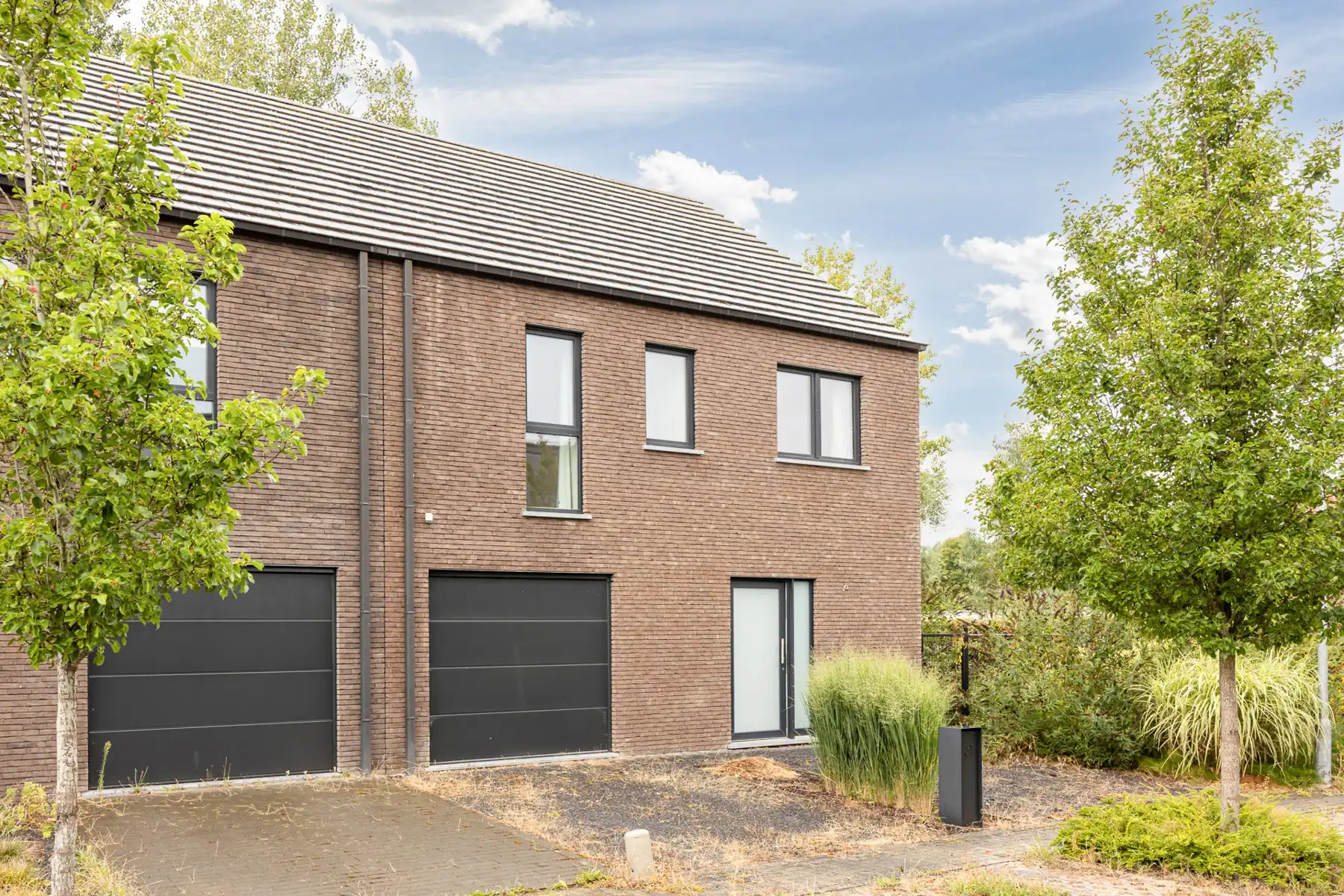 Instapklare woning met 4 slaapkamers en prachtig groenzicht foto 2