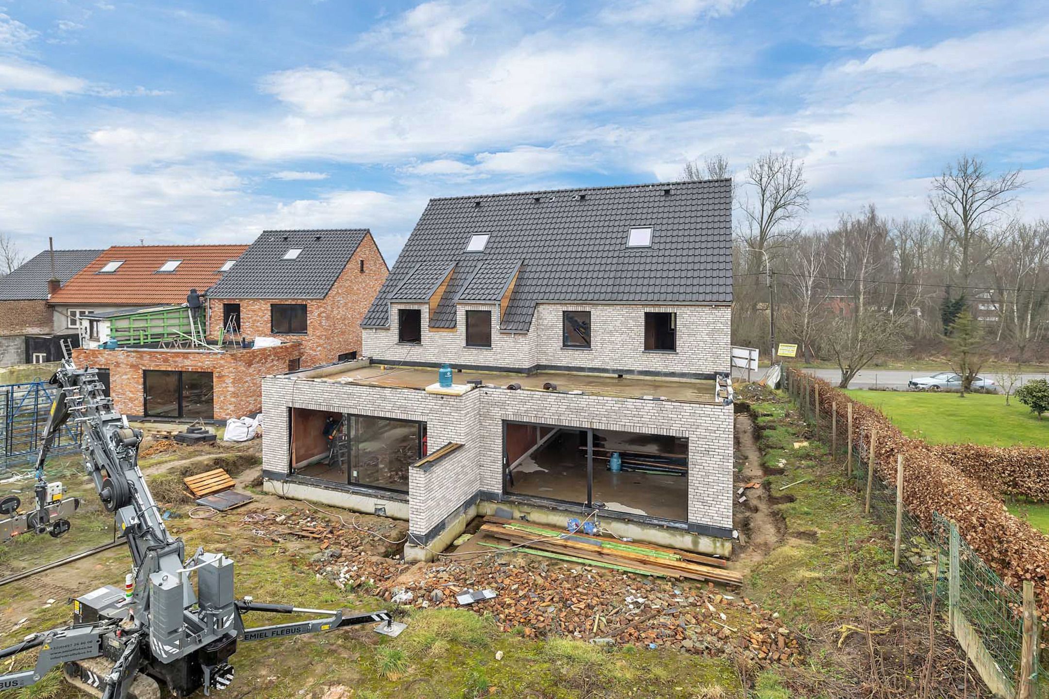 Halfopen nieuwbouwwoning op een prachtig perceel foto 6