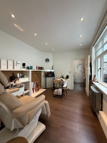 Lichtrijke handelsruimte met zicht op park – Miljoenenkwartier, Gent foto 10