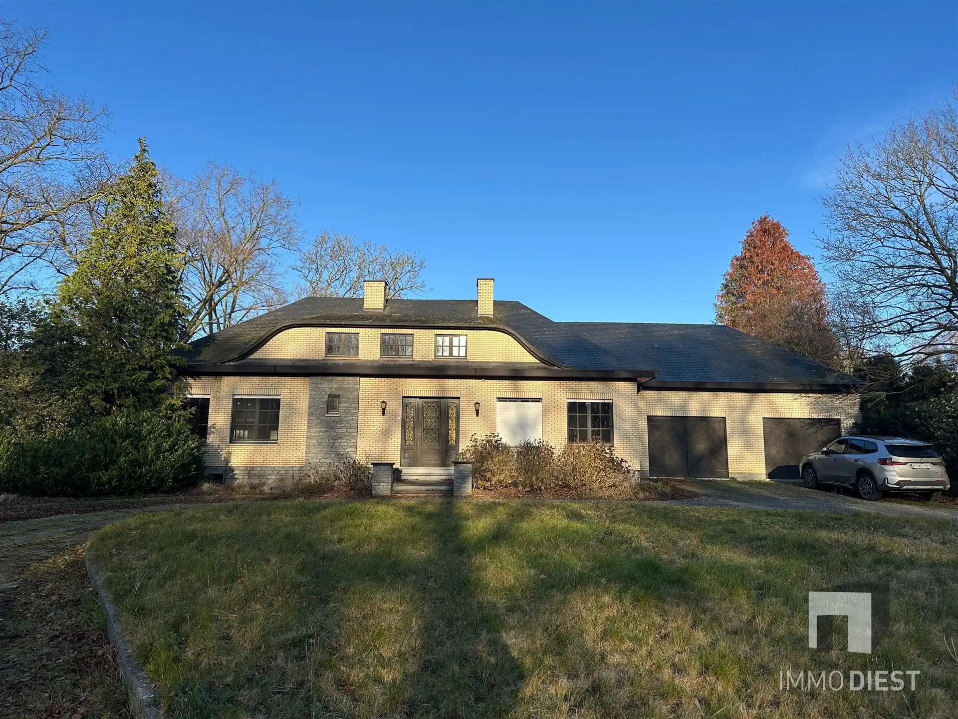 Hoofdfoto van de publicatie: Landhuis met karakter en ruimte (min. 4 slpks)